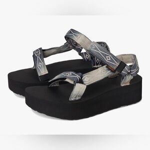 Teva Black and Gray Platform Sandals size 9 NWT